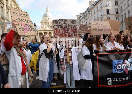 Manifestation des étudiants et internationaux de médecine contre la nouvelle forme des études de médecine, avec la participation du syndicat MG France Banque D'Images