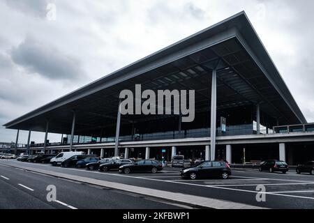 Berlin, Allemagne - septembre 2022 : terminal passagers de l'aéroport de Brandebourg de Berlin, Willy Brandt. Conforme aux BPF Banque D'Images