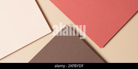 Papiers couleur abstraits composition géométrique arrière-plan avec tons beige et marron Banque D'Images