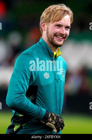 Gardien de but de la République d'Irlande Caoimhin Kelleher en avance sur le match international amical au stade Aviva, Dublin. Date de la photo: Jeudi 17 novembre 2022. Banque D'Images