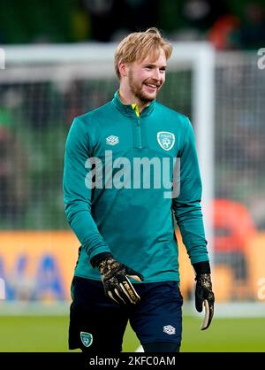 Gardien de but de la République d'Irlande Caoimhin Kelleher en avance sur le match international amical au stade Aviva, Dublin. Date de la photo: Jeudi 17 novembre 2022. Banque D'Images