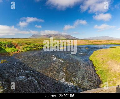 Photo panoramique de la région du volcan Snaefellsjökull sur la péninsule de Snaefells, en Islande, en été Banque D'Images