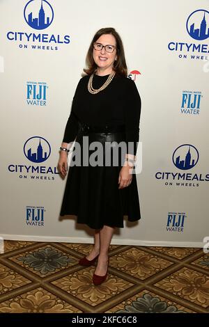 Beth Shapiro participe au déjeuner électrique annuel CityMeals on Wheels 35th sur 17 novembre 2022 à l'hôtel Plaza de New York, New York, États-Unis. Robin Platzer/ Twin Images/ Credit: SIPA USA/Alamy Live News Banque D'Images