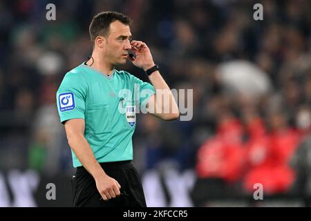 GELSENKIRCHEN - Referee Felix Zwayer pendant le match Bundesliga entre le FC Schalke 04 et le FC Bayern MŸnchen à Veltins-Arena sur 12 novembre 2022 à Gelsenkirchen, Allemagne. AP | hauteur néerlandaise | GERRIT DE COLOGNE Banque D'Images