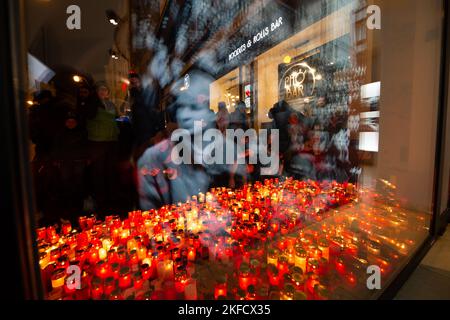 33 ans depuis la Révolution de velours sur Narodni trida et la place Venceslas, photo 17/11/2022 (CTK photo/Vojtech Darvik Maca) Banque D'Images