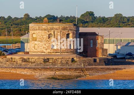 Château, Calshot Spit dans le Solent, Southampton, Hampshire, Angleterre, Royaume-Uni Banque D'Images