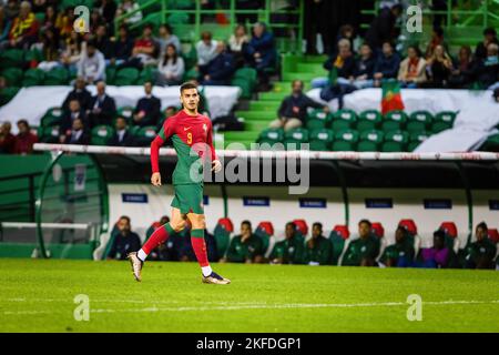 Lisbonne, Portugal. 17th novembre 2022. Andre Silva du Portugal vu en action lors du match de football amical entre le Portugal et le Nigeria, au stade José Alvalade devant la coupe du monde Qatar 2022. (Note finale: Portugal 4 - 0 Nigeria) crédit: SOPA Images Limited/Alay Live News Banque D'Images