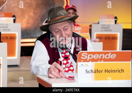 Hurth, Allemagne. 18th novembre 2022. Schaefer HEINRICH, 27th RTL don marathon 'We help Children', télévision, 17 novembre-18th, 2022. Credit: dpa/Alay Live News Banque D'Images