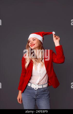 Le concept de joie avant les vacances, les réunions et les fêtes de Noël, l'achat de cadeaux et les réductions du nouvel an Banque D'Images