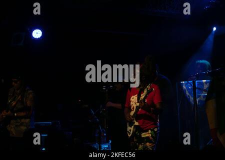 17 novembre 2022, Solana Beach, CA, États-Unis d'Amérique: David Hinds of Steel Pulse se produit à Belly Up Tavern le jeudi 17 novembre, à Solana Beach, Calif (image de crédit : © Rishi Deka/ZUMA Press Wire) Banque D'Images