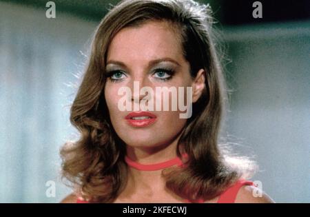 ROMY SCHNEIDER dans MAX ET LE JUNKMEN (1971) -titre original: MAX et LES FERRAILLEURS-, réalisé par CLAUDE SAUTET. Banque D'Images