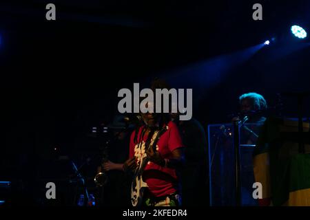 17 novembre 2022, Solana Beach, CA, États-Unis d'Amérique: David Hinds of Steel Pulse se produit à Belly Up Tavern le jeudi 17 novembre, à Solana Beach, Calif (image de crédit : © Rishi Deka/ZUMA Press Wire) Banque D'Images