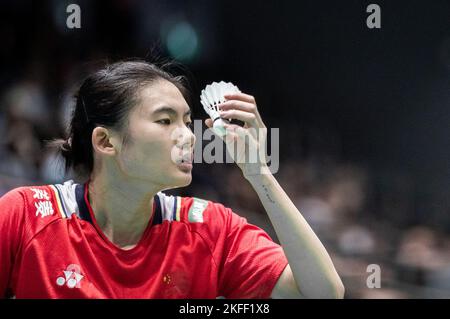 Sydney, Australie. 18th novembre 2022. Han Yue de Chine sert pendant le match de quart-finale féminin contre Okuhara Nozomi du Japon au BWF Australian Open 2022 à Sydney, Australie, 18 novembre 2022. Credit: Hu Jingchen/Xinhua/Alay Live News Banque D'Images