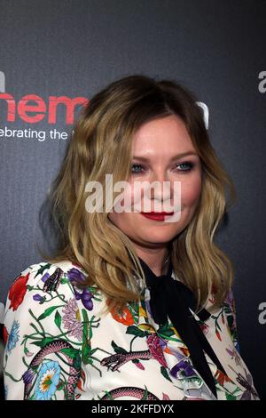 Kirsten Dunst présent Focus présente un programme spécial de studio célébrant 15 ans et Un avenir radieux au CinemaCon 2017 à Las Vegas Banque D'Images