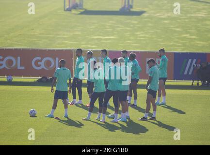 Turin, Italie. 18th novembre 2022. Joueurs du Brésil pendant les entraînements de l'équipe nationale de football du Brésil avant la phase finale de la coupe du monde 2022 au Qatar, au Centre d'entraînement de Juventus, 18 novembre 2022, Turin, Italie. Photo Nderim Kaceli crédit: Agence de photo indépendante/Alamy Live News Banque D'Images