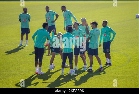 Turin, Italie. 18th novembre 2022. Joueurs du Brésil pendant les entraînements de l'équipe nationale de football du Brésil avant la phase finale de la coupe du monde 2022 au Qatar, au Centre d'entraînement de Juventus, 18 novembre 2022, Turin, Italie. Photo Nderim Kaceli crédit: Agence de photo indépendante/Alamy Live News Banque D'Images