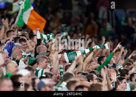 SYDNEY, AUSTRALIE - 17 NOVEMBRE : les fans du Celtic FC applaudissent lors du match entre Sydney et le Celtic au stade Allianz de 17 novembre 2022 à Sydney, en Australie Banque D'Images