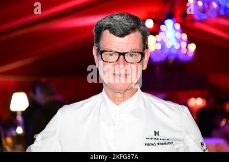 Stuttgart, Allemagne. 17th novembre 2022. Ancien chef 3 étoiles Harald Wohlfahrt, photographié lors de la première du dîner-spectacle Palazzo à Stuttgart. Credit: Bernd Weißbrod/dpa/Alay Live News Banque D'Images