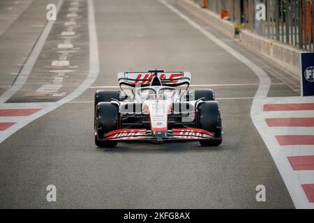 18 novembre 2022, Yas Marina circuit, Abu Dhabi, FORMULE 1 ETIHAD AIRWAYS GRAND PRIX 2022 D'ABU DHABI, sur la photo Kevin Magnussen (DNK), équipe Haas F1 Banque D'Images