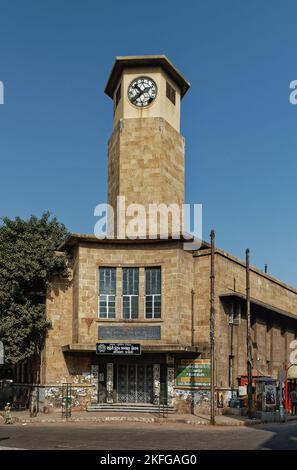 12 16 2007 Dinbai Nasarvanji Vakil Myunicipal Disbanceri et Tour de l'horloge du patrimoine Ahmedabad Gujarat Inde. Banque D'Images