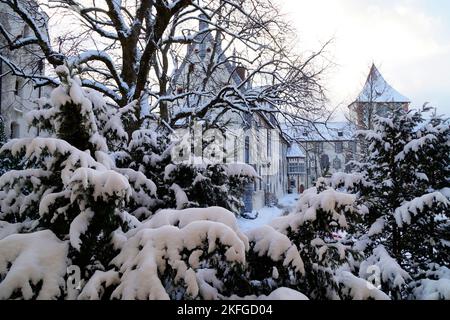 Haut château de Fuessen (la ville du roi Ludwig II) ou haut palais de Fuessen dans les Alpes bavaroises le jour de décembre (Bavière, Allemagne) Banque D'Images