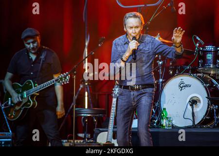 Peter Kraus (né le 18th mars 1939 sous le nom de Peter Siegfried Krausnecker à Munich), chanteur et acteur germano-autrichien. Concert dans le cadre de son grand anniversaire Tour 2019 (allemand: Die große Jubiläumstour live 2019), à Rittal-Arena à Wetzlar, Allemagne. 21th novembre 2019. Crédit: LademannMedia Banque D'Images