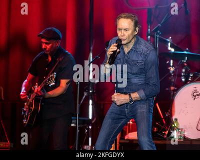 Peter Kraus (né le 18th mars 1939 sous le nom de Peter Siegfried Krausnecker à Munich), chanteur et acteur germano-autrichien. Concert dans le cadre de son grand anniversaire Tour 2019 (allemand: Die große Jubiläumstour live 2019), à Rittal-Arena à Wetzlar, Allemagne. 21th novembre 2019. Crédit: LademannMedia Banque D'Images