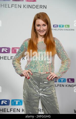 Hurth, Allemagne. 18th novembre 2022. Lena JENSEN, 27th RTL don marathon « We help Children », télévision, 17-18 novembre 2022. Credit: dpa/Alay Live News Banque D'Images