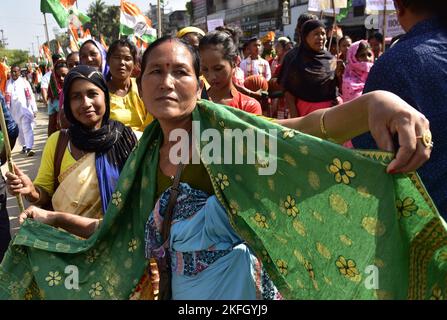Guwahati, Guwahati, Inde. 18th novembre 2022. La troupe de Culturat participe à Bharat Jado Yatra, Assam à Guwahati Assam Inde le vendredi 18th novembre 2022. (Image de crédit : © Dasarath Deka/ZUMA Press Wire) Banque D'Images