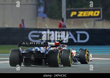 18th novembre 2022; circuit Yas Marina, île Yas, Abu Dhabi; Esteban Ocon (FRA) Alpine A522 Renault, no Circuito Circuito Yas Marina nesta sexta-feira 18. Banque D'Images