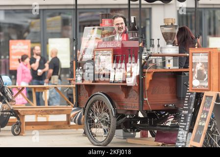 Prise au Festival Rosdale Feelgood à Rochdale Greater Manchester le 18 août 2018. Café, chariot du fournisseur de café. Banque D'Images