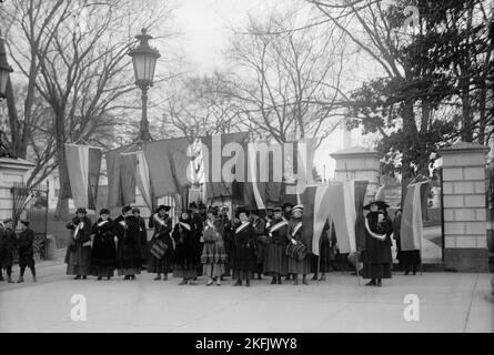 Femme au suffrage - Pickets de Baltimore à la Maison Blanche, 1917. Banque D'Images