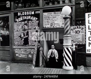 Berenice Abbott - photographe américain - Blossom Restaurant, 103 Bowery, New York, Etats-Unis - 1935 Banque D'Images