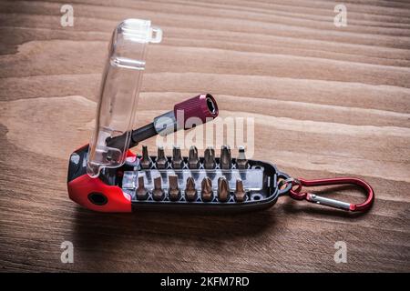 Embout Muunction sur un concept de construction en bois. Banque D'Images