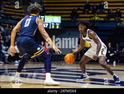 18 novembre 2022 Berkeley, Californie États-Unis la garde de Californie Joel Brown (1) se dirige vers le panier lors du match de basket-ball NCAA pour hommes entre les jaguars de l'université du Sud et les ours d'or de Californie. Southern Beat California 74-66 au Hass Pavilion Berkeley en Californie Thurman James / CSM Banque D'Images