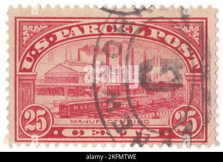 USA - 1913: Un timbre de poste de 25 cents de carmin-rose représentant la fabrication. Émis pour le prépaiement de l'affranchissement sur colis postaux uniquement. La poste de colis est un service postal pour le courrier qui est trop lourd pour le courrier normal. Il est généralement plus lent que la lettre post. Le développement du poste de colis est étroitement lié au développement du réseau ferroviaire qui a permis de transporter des colis en vrac, à un horaire régulier et à des prix économiques. Aujourd'hui, de nombreux colis voyagent également par route et les expéditions internationales peuvent voyager par mer ou par avion Banque D'Images