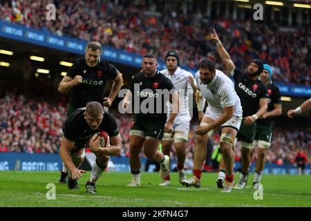 Cardiff, Royaume-Uni. 19th novembre 2022. JAC Morgan du pays de Galles marque ses équipes 1st TRY. Match de rugby de la série des nations d'automne 2022, pays de Galles v Géorgie au stade de la Principauté à Cardiff le samedi 19th novembre 2022. photo par Andrew Orchard/Andrew Orchard sports Photography/Alay Live News crédit: Andrew Orchard sports Photography/Alay Live News Banque D'Images