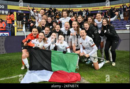 Bruxelles, Belgique. 19th novembre 2022. Les joueuses de l'OHL fêtent après avoir remporté un match de football entre RSC Anderlecht et OH Leuven, le samedi 19 novembre 2022 à Bruxelles, le 11 e jour de la compétition de football de première division de la Ligue belge « Super » 2022-2023. BELGA PHOTO DAVID CATRY crédit: Belga News Agency/Alay Live News Banque D'Images