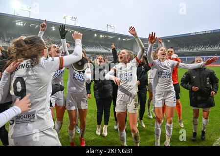 Bruxelles, Belgique. 19th novembre 2022. Les joueuses de l'OHL fêtent après avoir remporté un match de football entre RSC Anderlecht et OH Leuven, le samedi 19 novembre 2022 à Bruxelles, le 11 e jour de la compétition de football de première division de la Ligue belge « Super » 2022-2023. BELGA PHOTO DAVID CATRY crédit: Belga News Agency/Alay Live News Banque D'Images