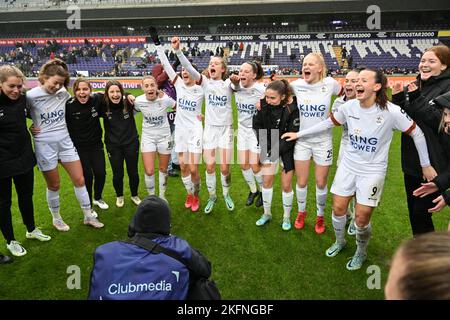 Bruxelles, Belgique. 19th novembre 2022. Les joueuses de l'OHL fêtent après avoir remporté un match de football entre RSC Anderlecht et OH Leuven, le samedi 19 novembre 2022 à Bruxelles, le 11 e jour de la compétition de football de première division de la Ligue belge « Super » 2022-2023. BELGA PHOTO DAVID CATRY crédit: Belga News Agency/Alay Live News Banque D'Images