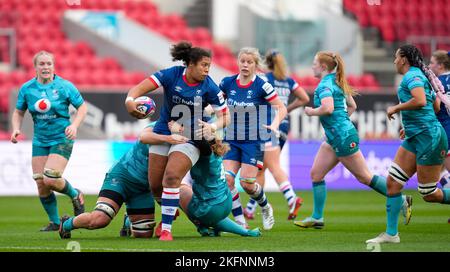 Bristol, Royaume-Uni. 03rd juillet 2022. Bristol, Angleterre, 19 novembre 2022 : Rownita Marston (8 ours de Bristol) est à l'attaque du match de rugby Allianz Premier 15s entre les ours de Bristol et les Wasps à la porte Ashton à Bristol, en Angleterre. (James Whitehead/SPP) crédit: SPP Sport Press photo. /Alamy Live News Banque D'Images