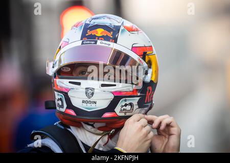 Ile de Yas, Abu Dhabi - 19//11/2022, LAWSON Liam (nzl), Carlin, Dallara F2, portrait lors de la ronde 14th du Championnat de Formule 2 de la FIA 2022, de 18 novembre à 20, 2022 sur le circuit pas Marina, à l'île de Yas, Abu Dhabi - photo Sebastian Rozendaal / Agence néerlandaise de photo / DPPI Banque D'Images