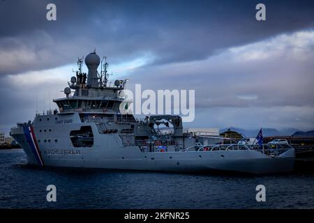 Reykjavik, Islande - 10 novembre 2022 : bateau de garde-côtes islandais amarré au vieux port de Reykjavik. Banque D'Images