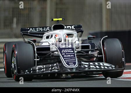 19th novembre 2022; circuit Yas Marina, île Yas, Abu Dhabi; Yuki Tsunoda (JPN) Scuderia AlphaTauri AT03, lors des qualifications au Grand Prix d'Abu Dhabi F1 Banque D'Images