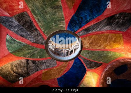 Statens Naturahistoriske Museum Ceiling, la rotonde, décorée par l'artiste et géologue danois, per Kirkeby. Architecture coupole colorée. Banque D'Images