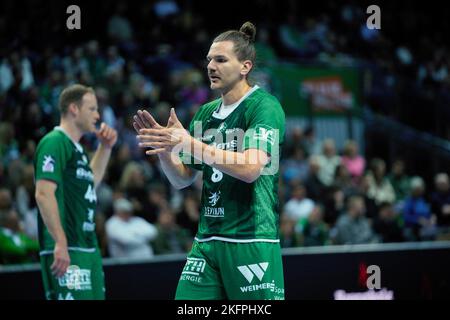 Wetzlar, Allemagne. 19th novembre 2022. Erik Schmidt ( 8 Wetzlar ) pendant le jeu Liqui Moly Handball-Bundesliga entre HSG Wetzlar et HSV Handball à Buderus-Arena à Wetzlar, ALLEMAGNE. (Foto: Julia Christin Kneissl/Sports Press photo/C - DÉLAI D'UNE HEURE - ACTIVER seulement FTP SI LES IMAGES DE MOINS D'UNE HEURE - Alay) crédit: SPP Sport Press photo. /Alamy Live News Banque D'Images