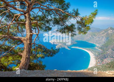 Belle vue de Lycian Way à la plage d'Oludeniz Banque D'Images