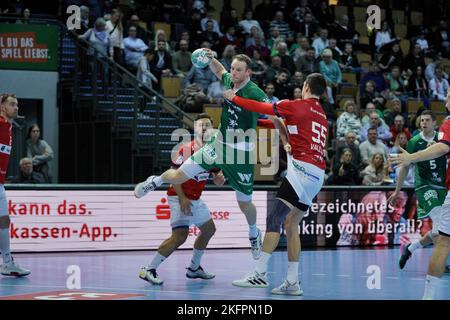 Wetzlar, Allemagne. 19th novembre 2022. Lenny Rubin ( 44 Wetzlar ) pendant le jeu Liqui Moly Handball-Bundesliga entre HSG Wetzlar et HSV Handball à Buderus-Arena à Wetzlar, ALLEMAGNE. (Foto: Julia Christin Kneissl/Sports Press photo/C - DÉLAI D'UNE HEURE - ACTIVER seulement FTP SI LES IMAGES DE MOINS D'UNE HEURE - Alay) crédit: SPP Sport Press photo. /Alamy Live News Banque D'Images