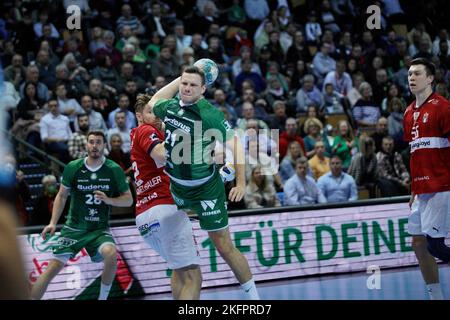 Wetzlar, Allemagne. 19th novembre 2022. Jonas Schleier ( 21 Wetzlar ) pendant le jeu Liqui Moly Handball-Bundesliga entre HSG Wetzlar et HSV Handball à Buderus-Arena à Wetzlar, ALLEMAGNE. (Foto: Julia Christin Kneissl/Sports Press photo/C - DÉLAI D'UNE HEURE - ACTIVER seulement FTP SI LES IMAGES DE MOINS D'UNE HEURE - Alay) crédit: SPP Sport Press photo. /Alamy Live News Banque D'Images