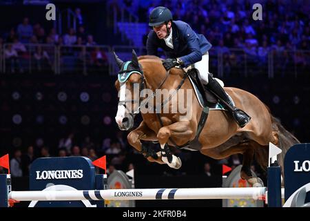 Prague, République tchèque. 19th novembre 2022. Daniel Deusser, d'Allemagne, avec le cheval Scuderia 1918 Tobago Z, est en compétition lors de la finale des matchs de saut à Prague, en République tchèque, au 19 novembre 2022. Crédit : Ondrej Deml/CTK photo/Alay Live News Banque D'Images